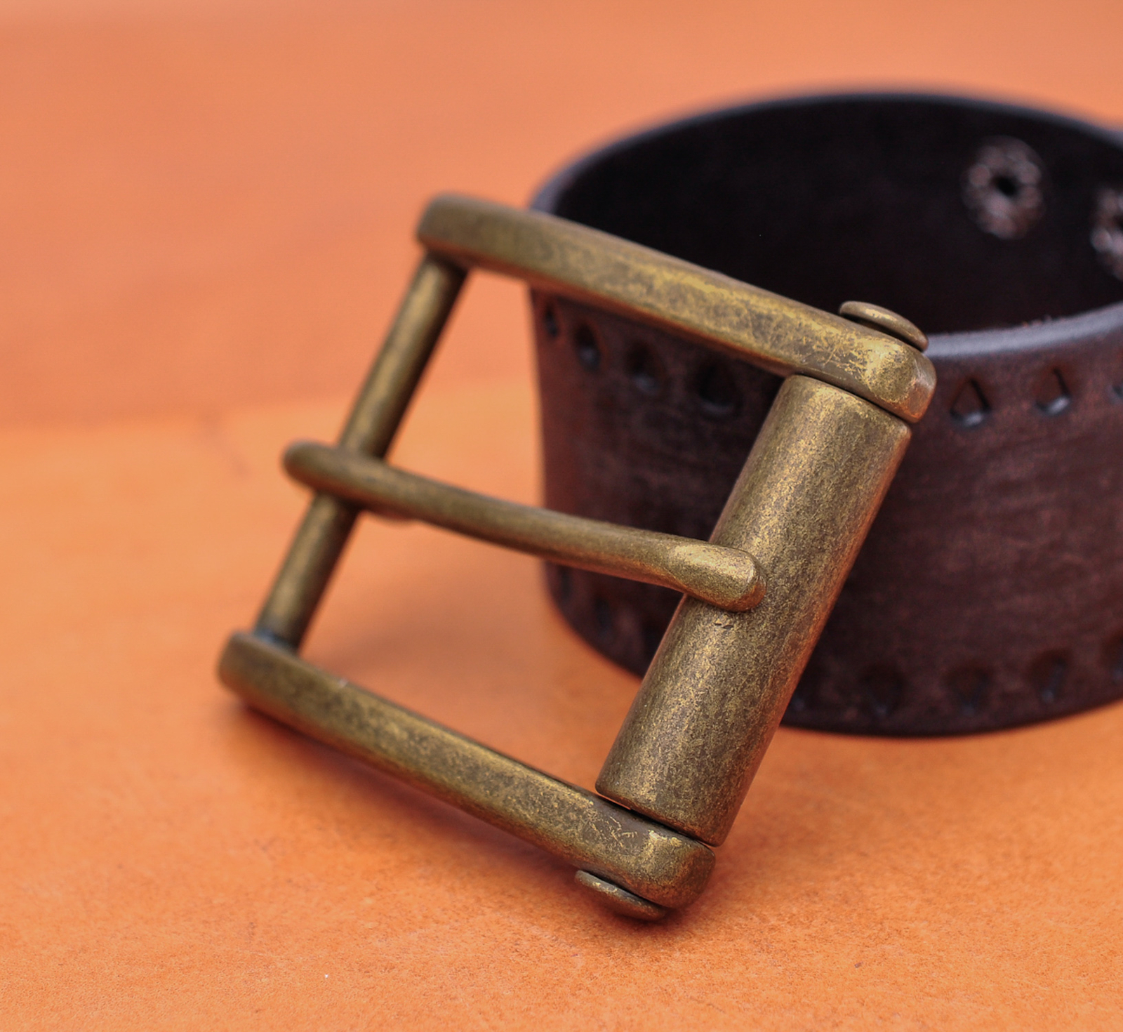 Novelty Mens Retro Brass Single Prong Pin Metal Roller Belt Buckle 1-1/2&Prime;