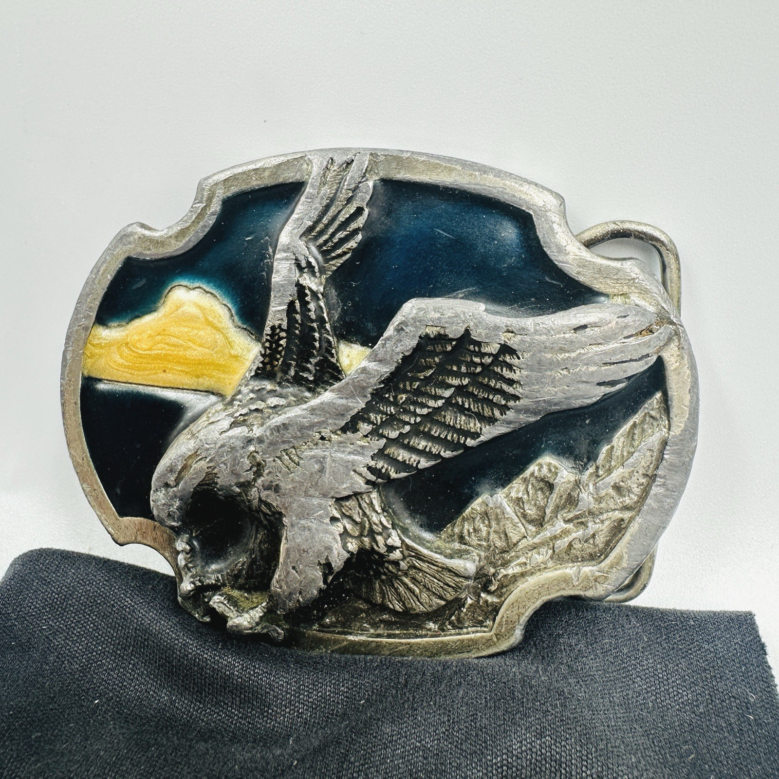 Vtg Eagle Belt Buckle Open Wing Landing Enameled, 1986 Siskiyou, Bergamot Cast