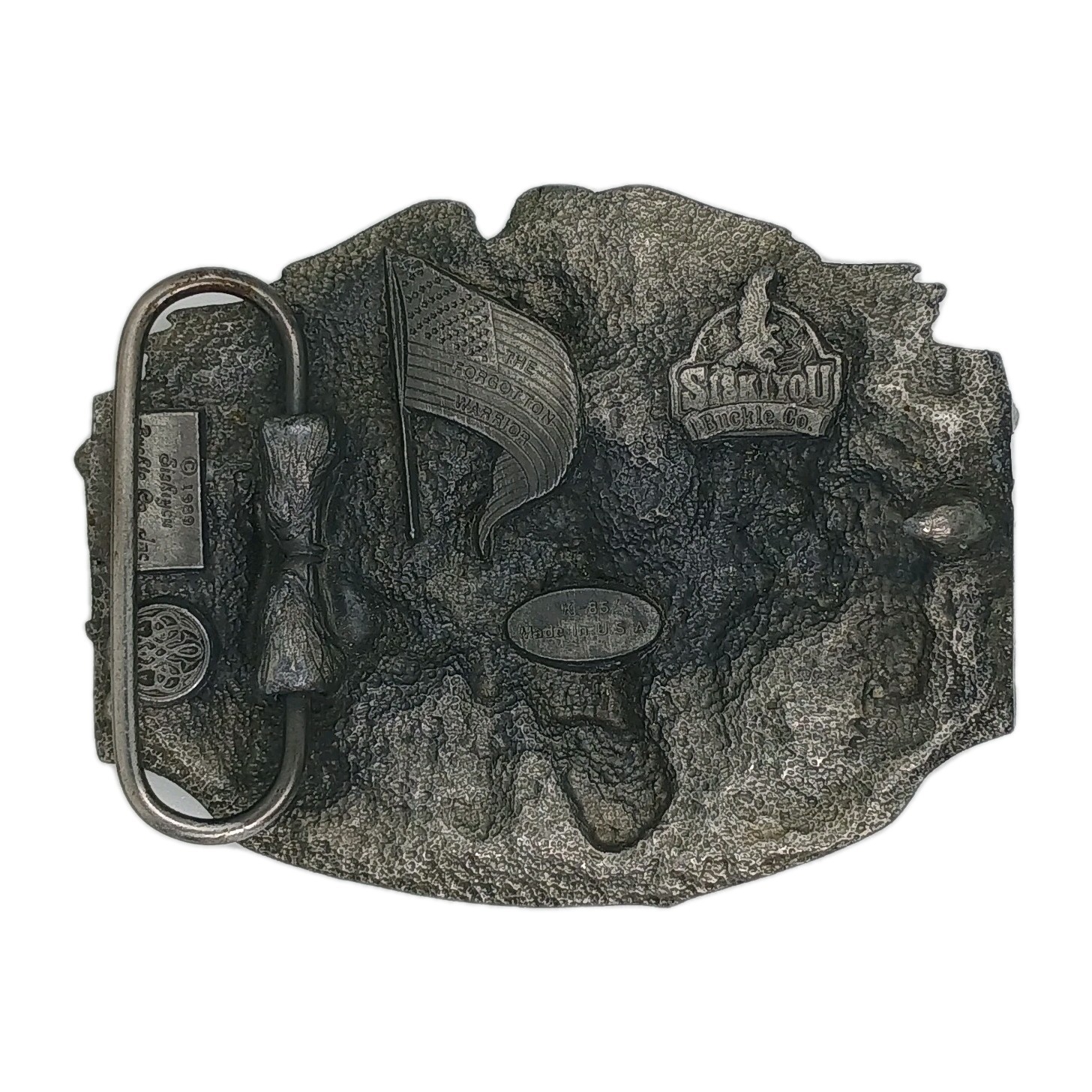 Buckle: Vietnam Veteran. Soldiers & Helicopter Design. Commemorative Pewter