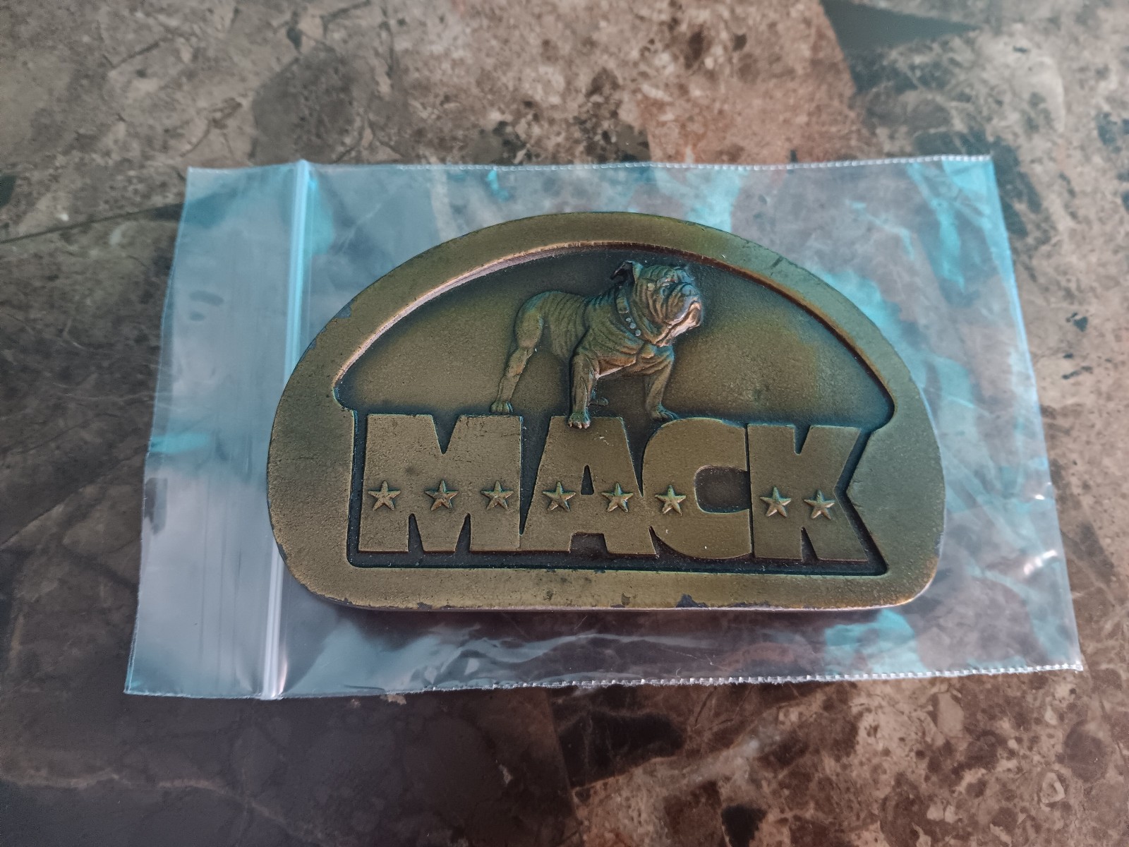 VTG 1977 Mack Truck Bulldog, Indiana metal craft Belt Buckle