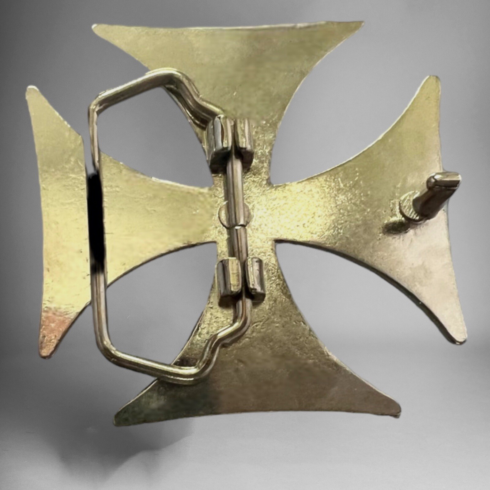 Red Iron Cross Belt Buckle Hebilla Con Cruz Roja