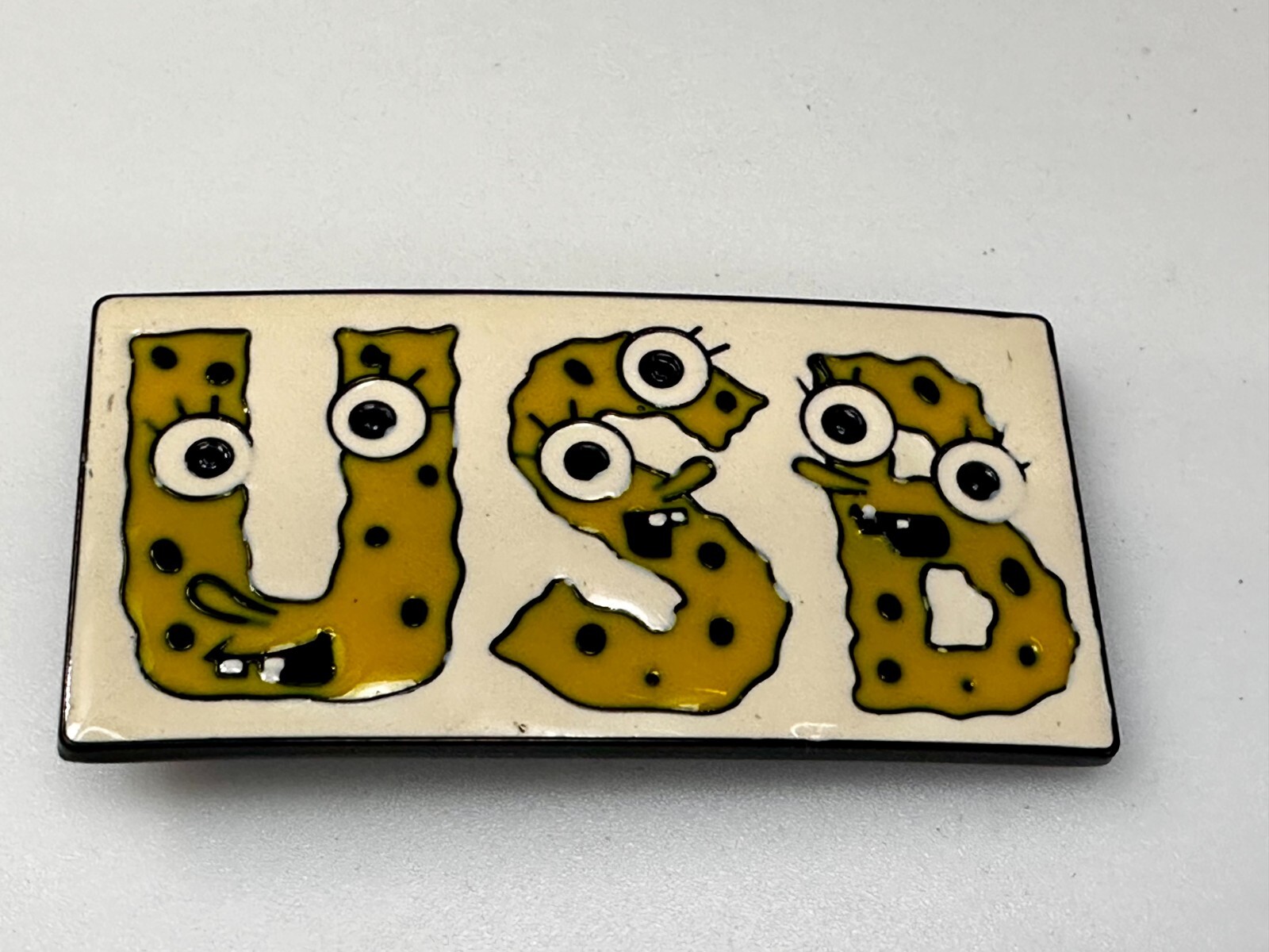 Yellow USB Letters Sponge Bob? Eyes Teeth Novelty Funny Belt Buckle