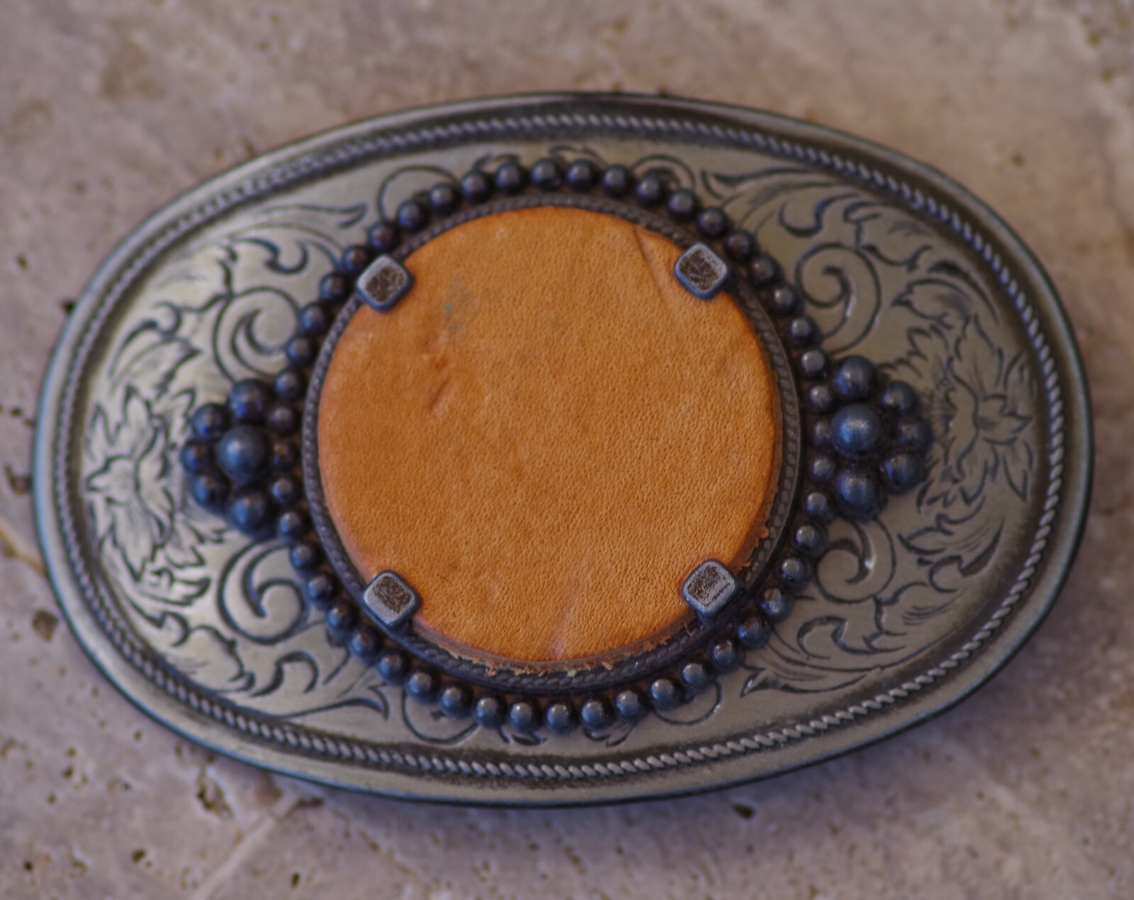 BELT BUCKLE Stone or Coin Holder Southwestern Cowboy High Quality Made in USA