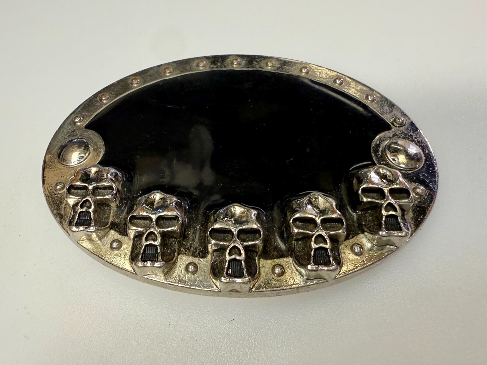Five Skull&rsquo;s Head Black Enameled Halloween Gothic Punk Silver Color Belt Buckle