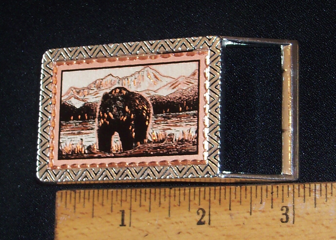 2 1/2&Prime; DRESS SIZE BELT BUCKLE W/COPPER & SILVER-PLATE GRIZZLY BEAR/SHORE SCENE