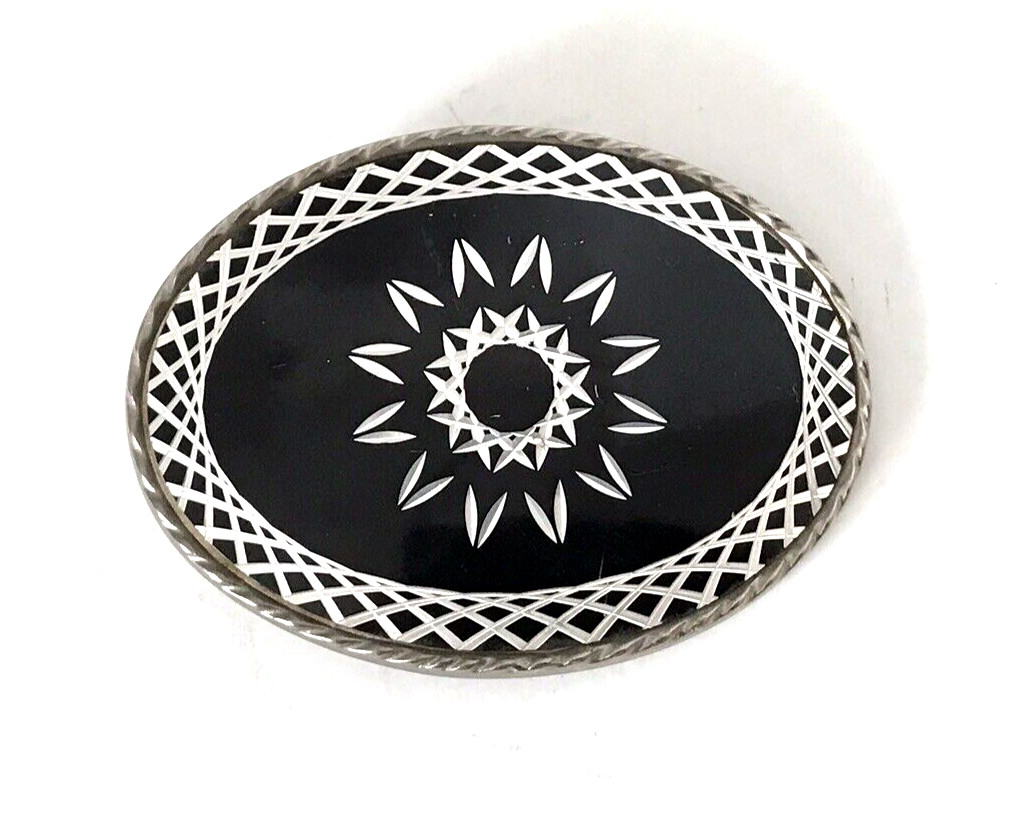 Silver Nickel Diamond Cut Rockmount Western Style 3.5&Prime; x 2.5&Prime; Oval Belt Buckle