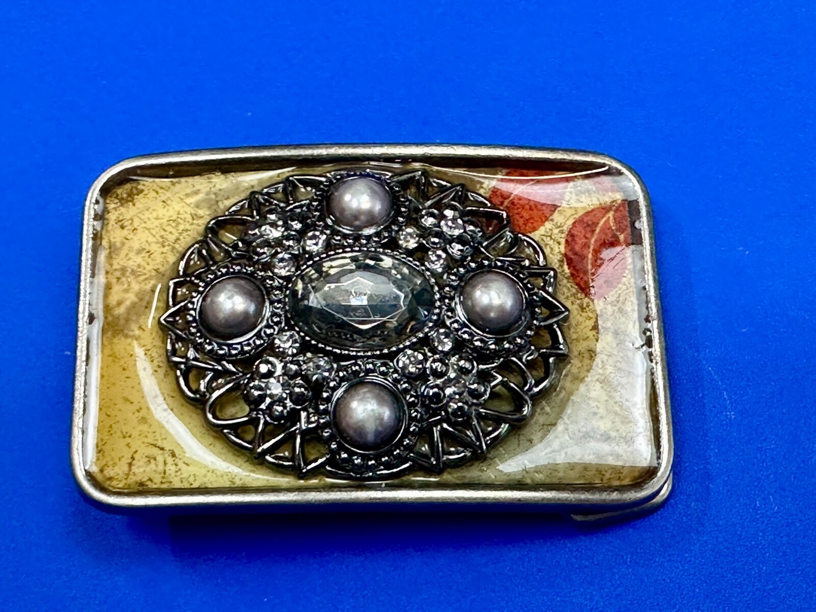 Chunky Raised Flower Swirl Theme Oval Cluster In Rectangular Belt Buckle