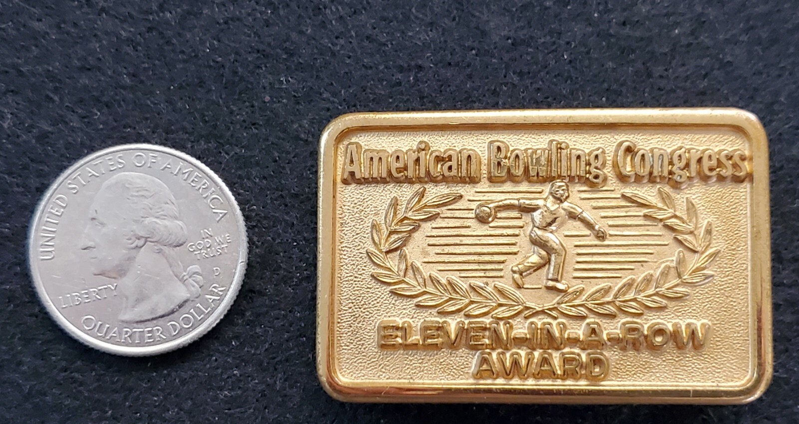 Vintage American Bowling « Eleven-In-A-Row Award » Belt Buckle