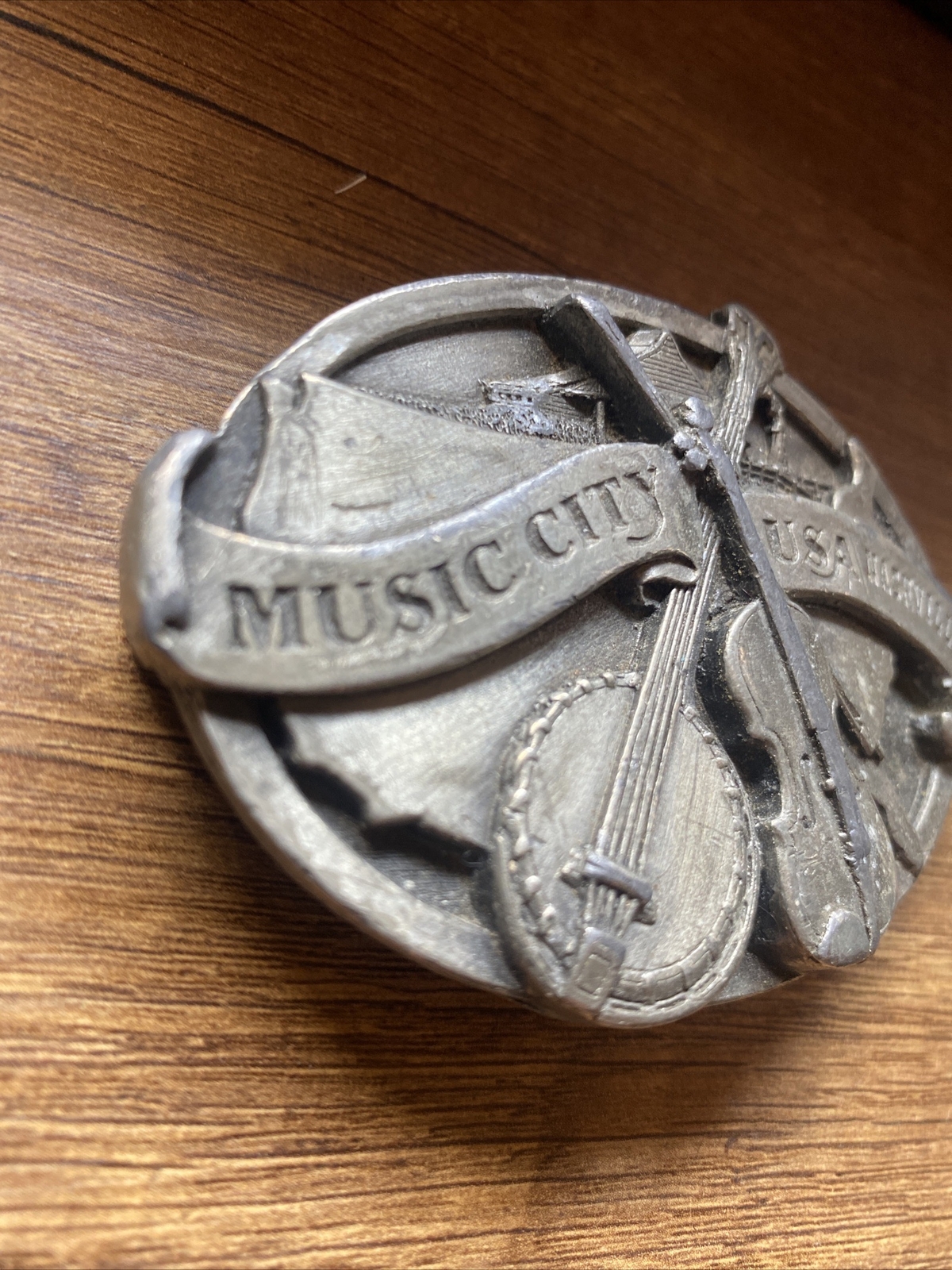 Vintage NASHVILLE MUSIC CITY USA metal Belt Buckle Pewter Banjo Fiddle Country