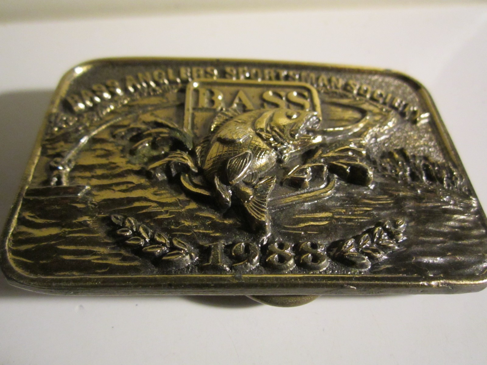 1988 BASS ANGLER&rsquo;S SPORTSMAN SOCIETY BELT BUCKLE HEAVY SOLID BRASS – GW-16