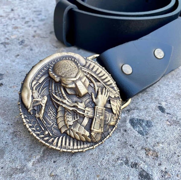 Mens Belt Buckle »ALIEN vs. PREDATOR » Solid Handmade Brass Buckle Vintage Viking