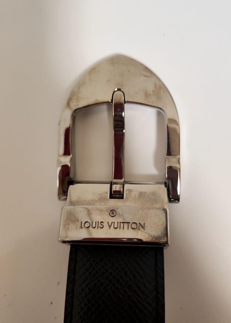 Louis Vuitton Pre-Owned Taiga Suntulle Leather Belt