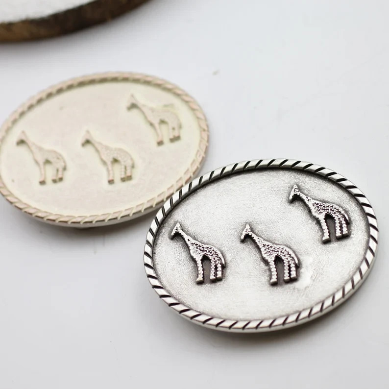 Belt Buckle Giraffe Family Antique Silver Oval Animal Print Safari Nature Design
