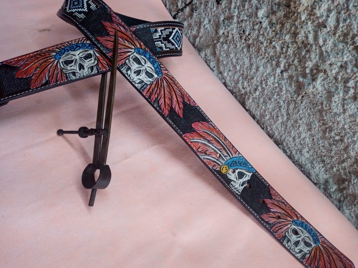 Unisex chinseled western belt 