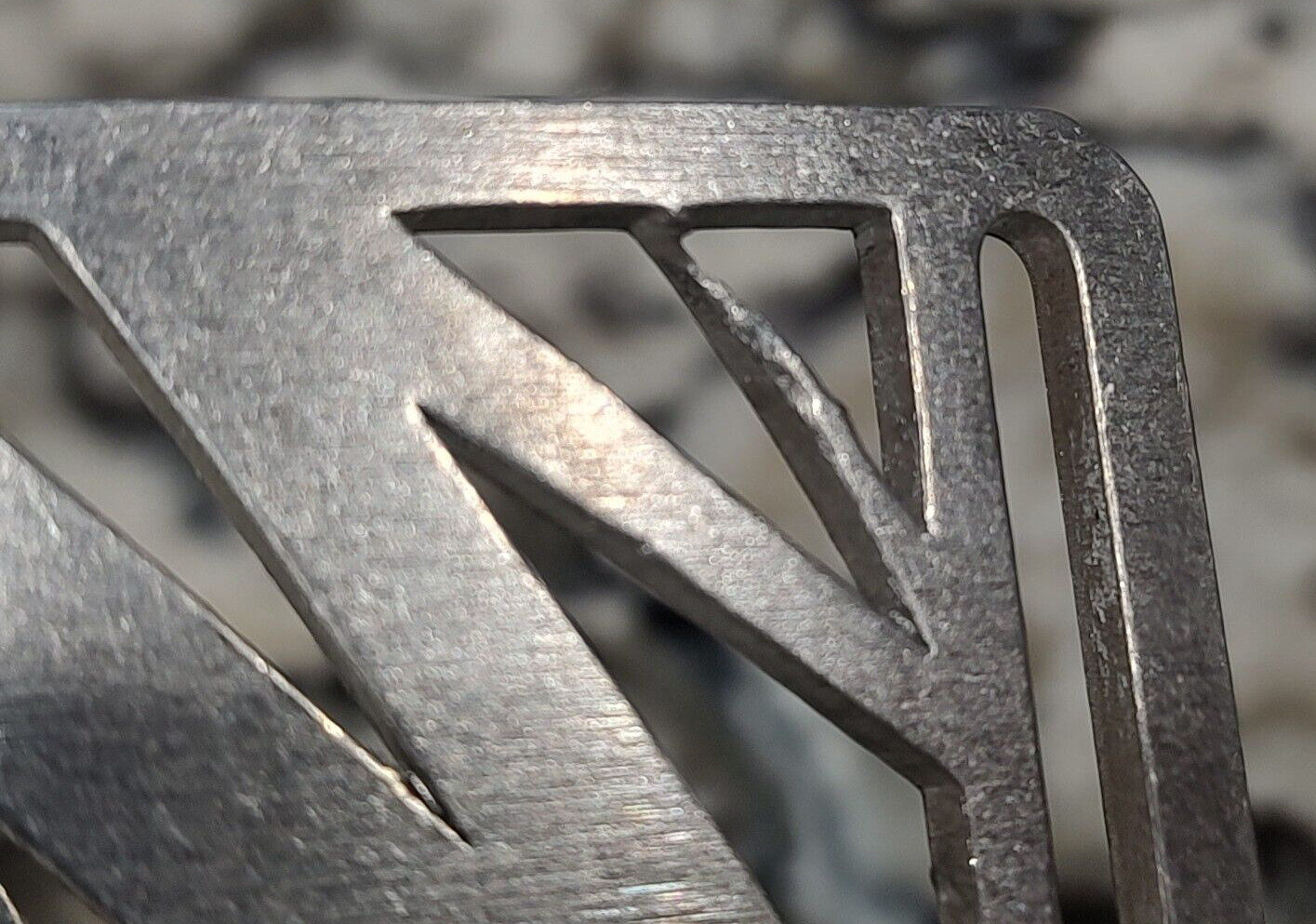GRIP6 BELT BUCKLE – LIGHTNING BOLT – RAW ALUMINIUM – 1.5 INCH WIDE