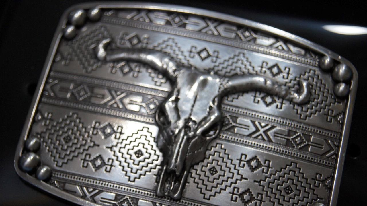 M&F WESTERN Nocona Western Belt Buckle Longhorn Steer Skull Belt Buckle 37716