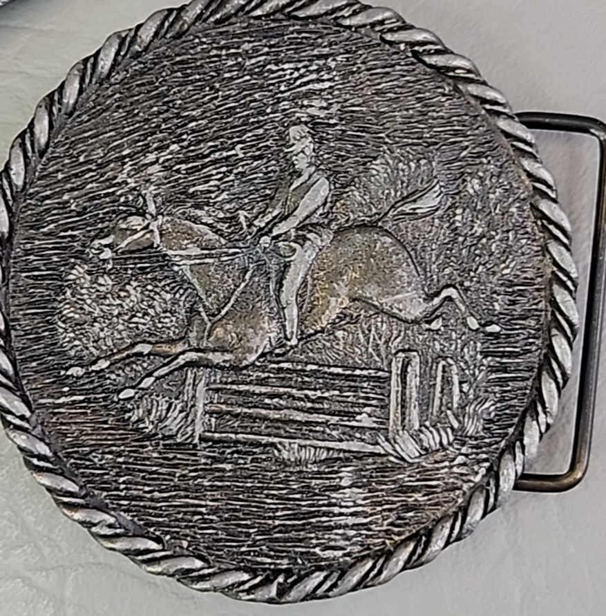 Horse Jumping Belt Buckle Round Silver Tone Equestrian 3&Prime;