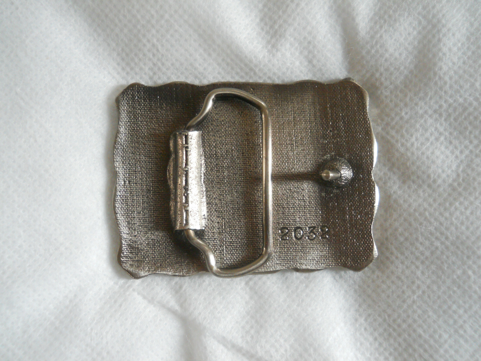 BUCK AND DOE DEER WILDLIFE SCENE BELT BUCKLE Embossed Pewter