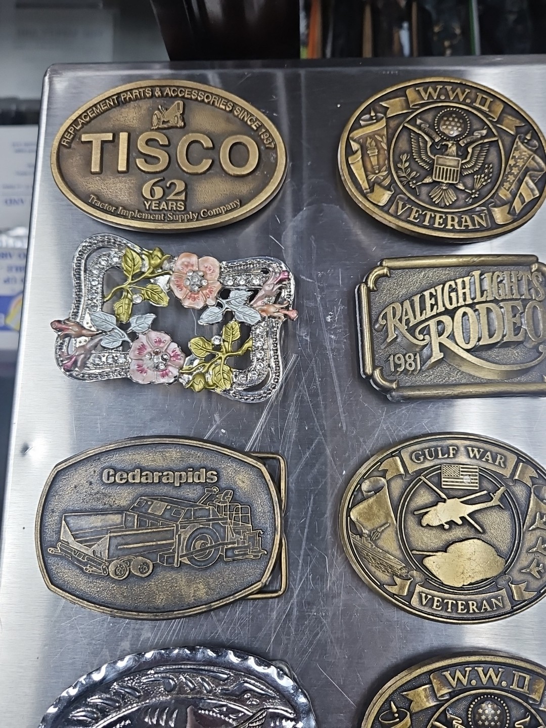 Vintage LOT OF 20 belt buckles WESTERN Chrome BRASS metal Some New Some Old LotA