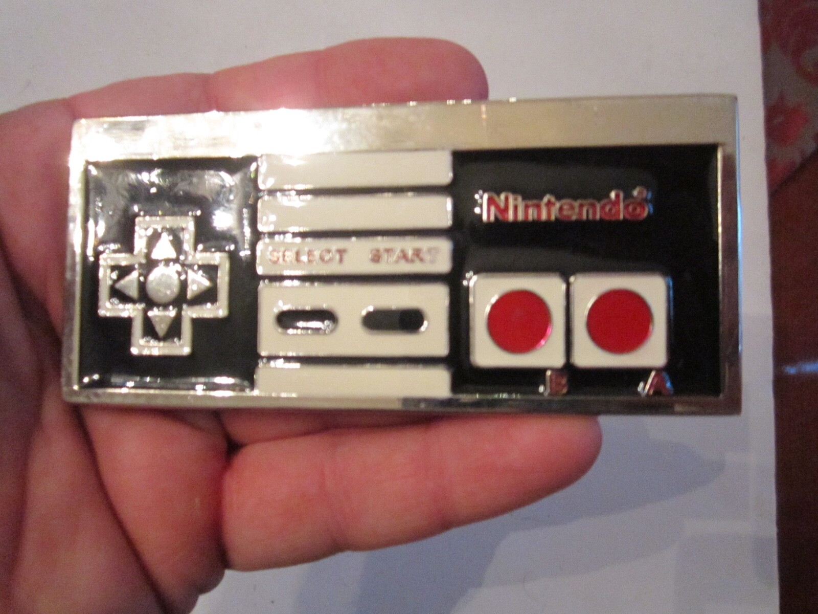 NINTENDO BELT BUCKLE – TUB CR