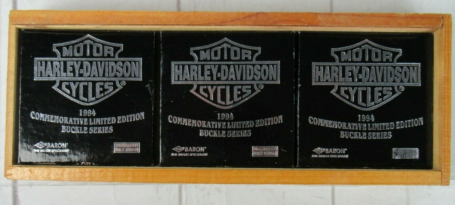 Harley-Davidson Motorcycles 1994 Commemorative Eagle Buckle Set Wood Box New