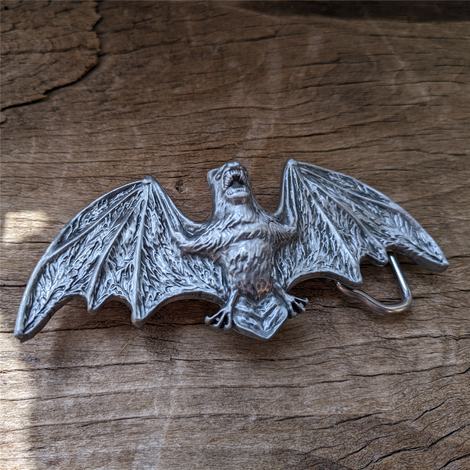 3D Bat Belt Buckle – Western Cowboys Belt Buckle – Mens Womens Belt Buckle