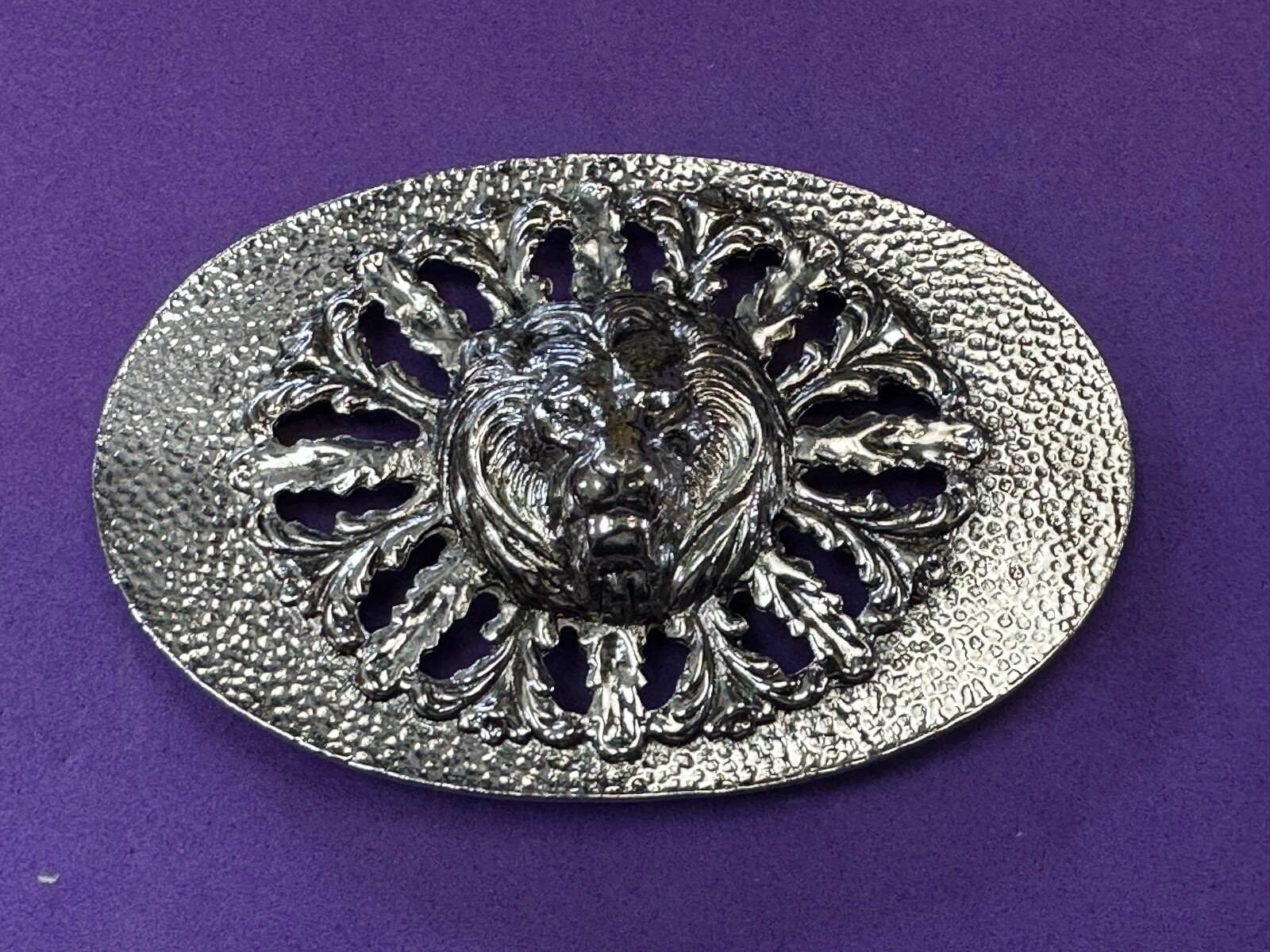 Lions Head Bust Raised Silver Tone See Through Vintage Oval Belt Buckle