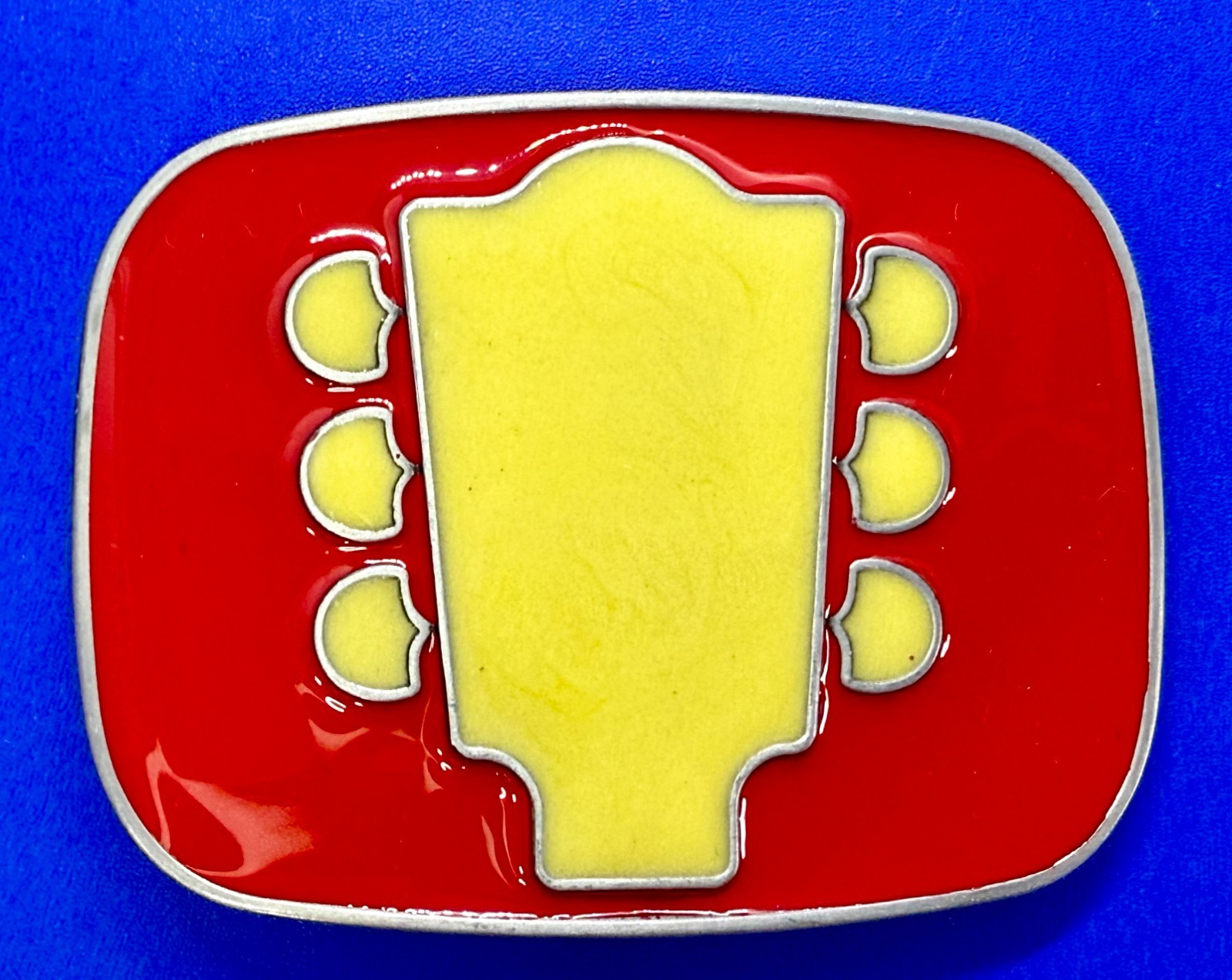 Guitar Tuning Keys And Head Stack – Cream & Red Colored Musicians Belt Buckle