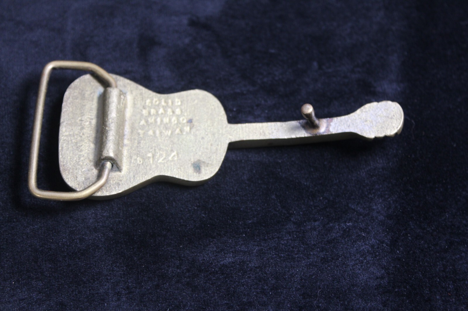 Vntg 1970s Solid Brass Acoustic Guitar Belt Buckle Counry Rock Music Aminco #124