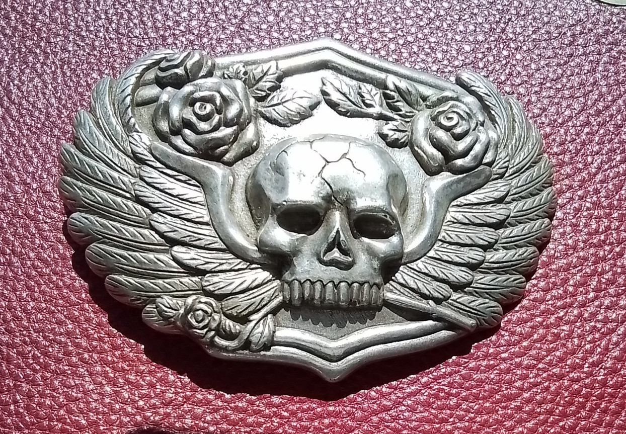 Belt Buckle SKULL & WINGS with ROSES 4.5&Prime; x 3&Prime;