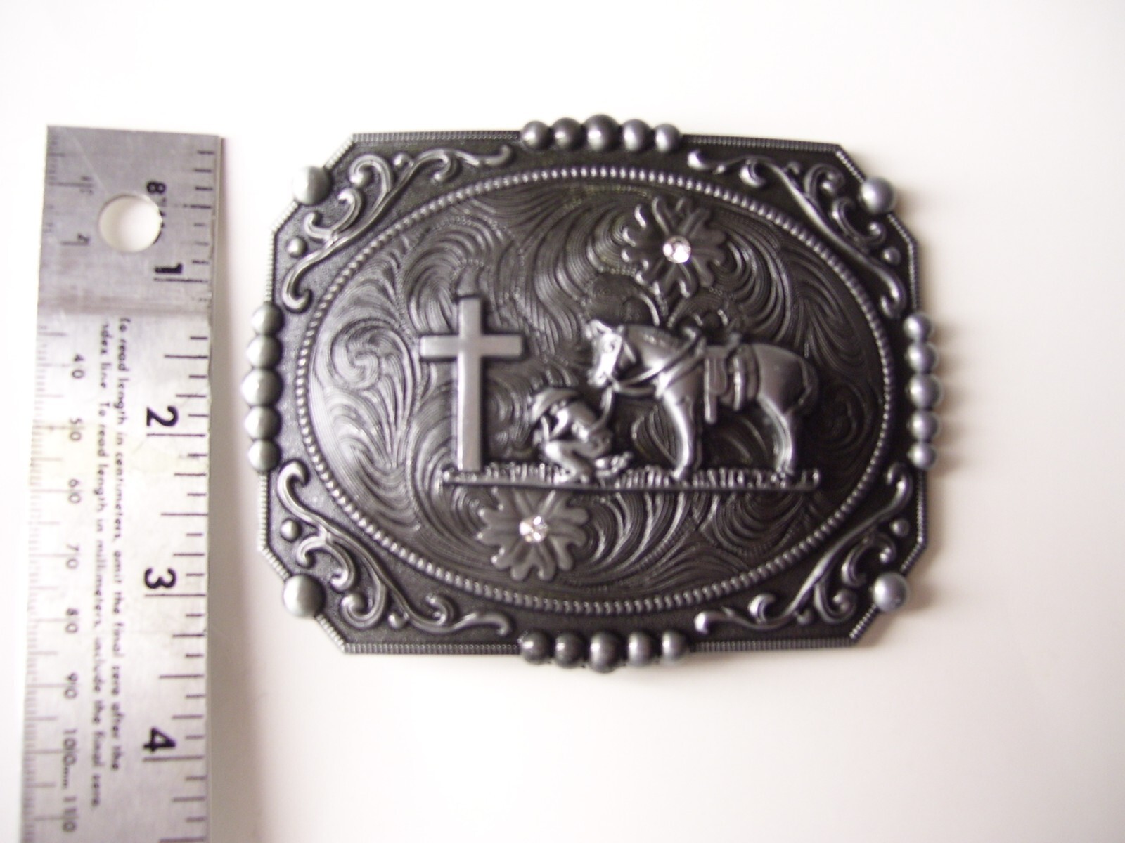 Belt Buckle Praying Cowboy Kneeling at Cross Western Floral Large 4.5&Prime;x 3.5&Prime;