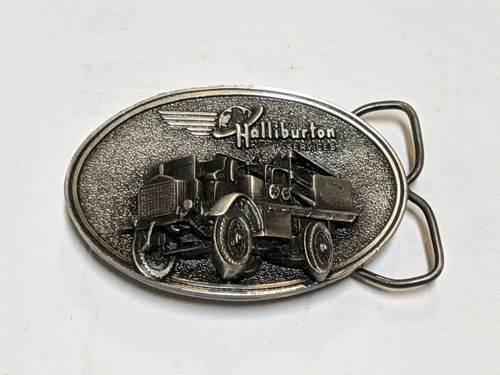Oil And Gas Halliburton Services Belt Buckle 1916 Oil Pumper Flying H Roughneck