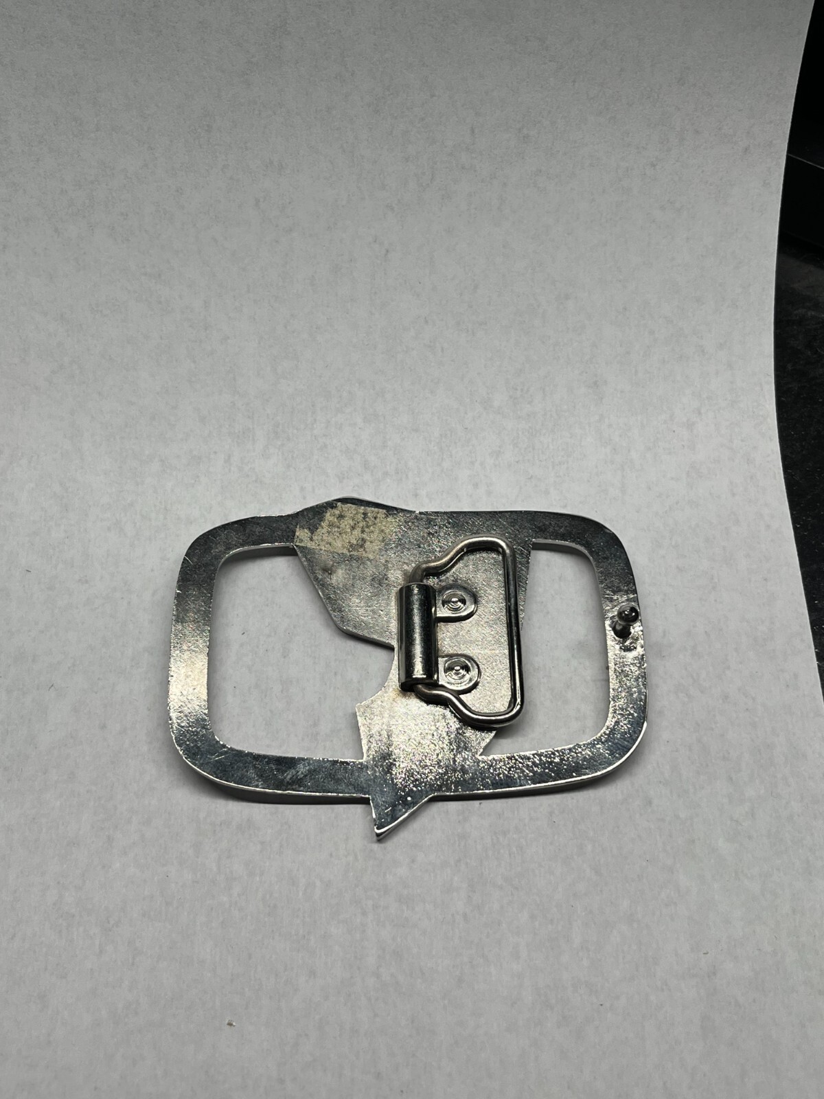 famous stars and straps belt buckle – Famous Logo