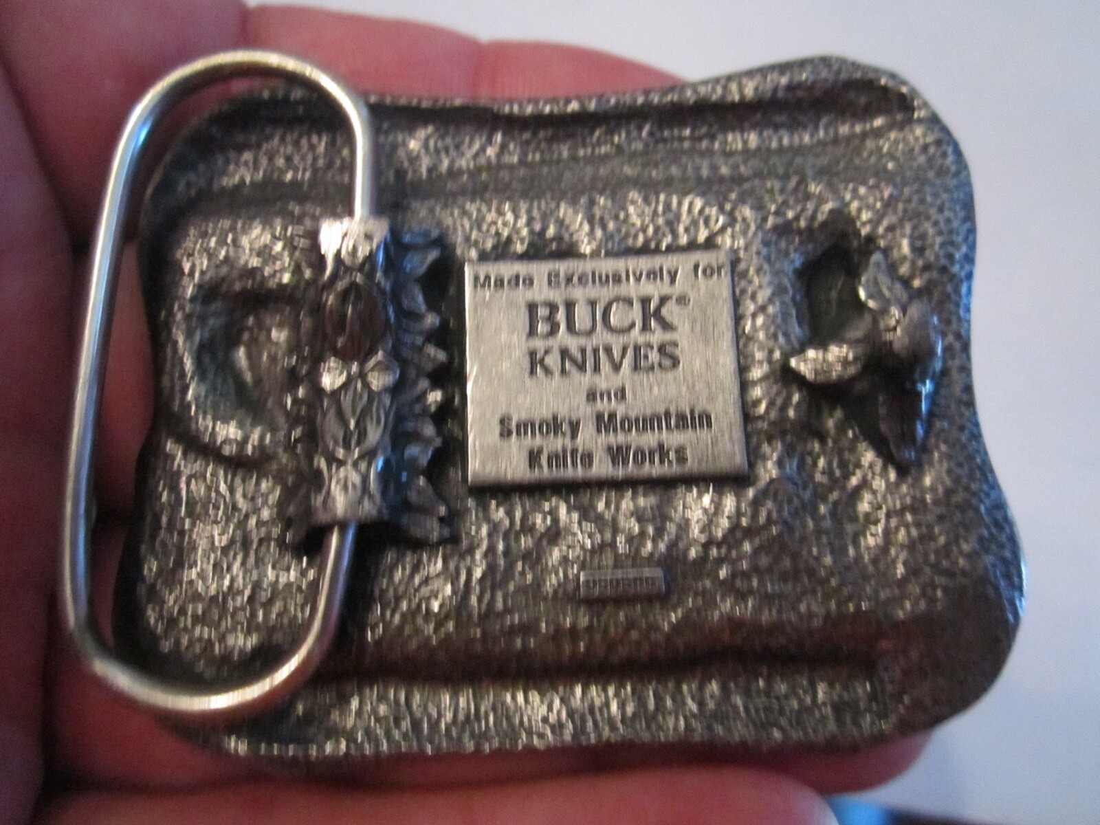 BUCK KNIVES LIMITED EDITION BELT BUCKLE – 2 3/4&Prime; X 2 1/4&Prime; – VERY HEAVY – GW8