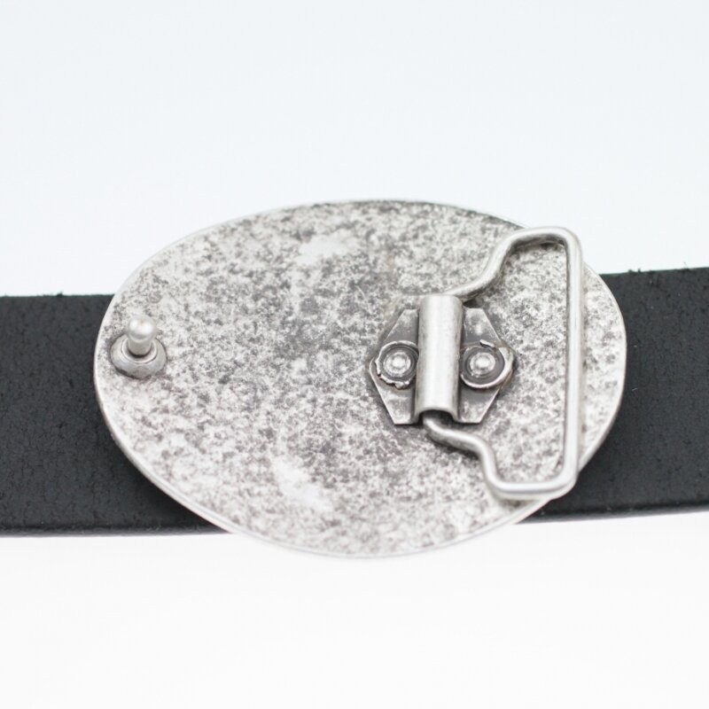 Fleur-de-Lys Belt Buckle Oval Antique Silver Hammered Effect Medieval Design