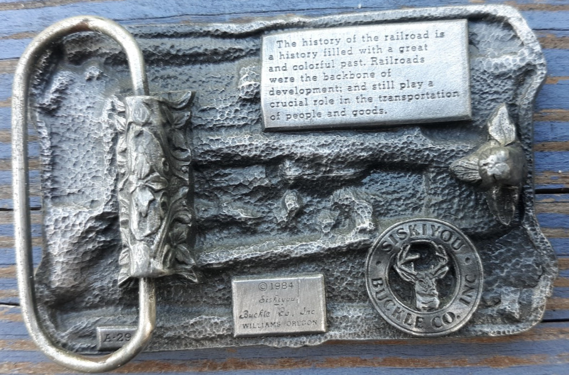 belt buckle 1984 Siskiyou Buckle railroad steam train mountain passage 3&Prime; long