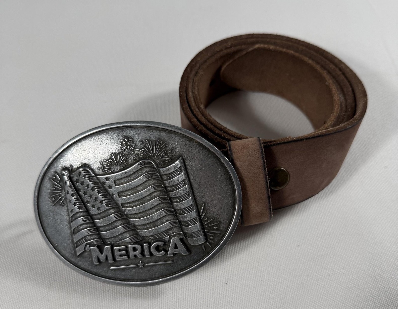 BevBuckle Belt Buckle Mens Brown Leather Merica American Flag USA Western Oval