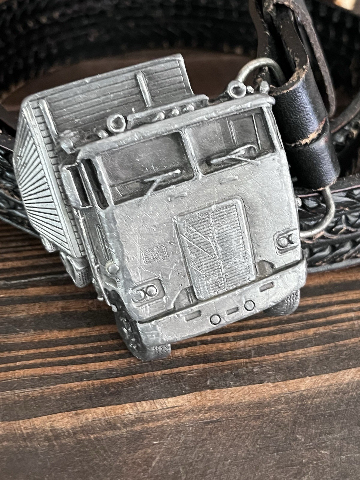 BERGAMOT BRASS WORKS B-38 BELT BUCKLE Vintage 1978 USA Semi Truck Big Rig Pewter