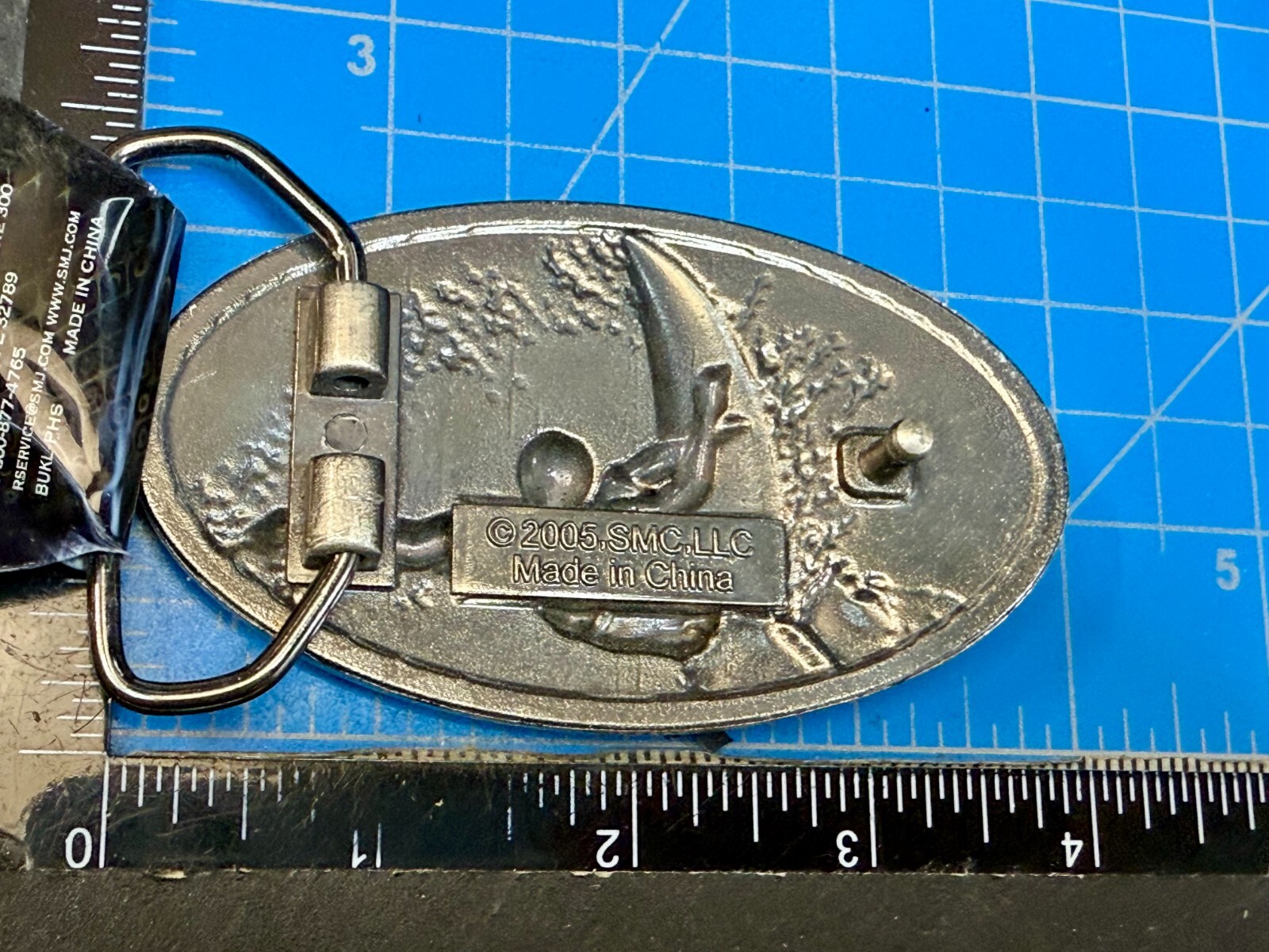Surfing Surfers Crashing Ocean Wave NOS Silver Moon 2005 Mens Belt Buckle