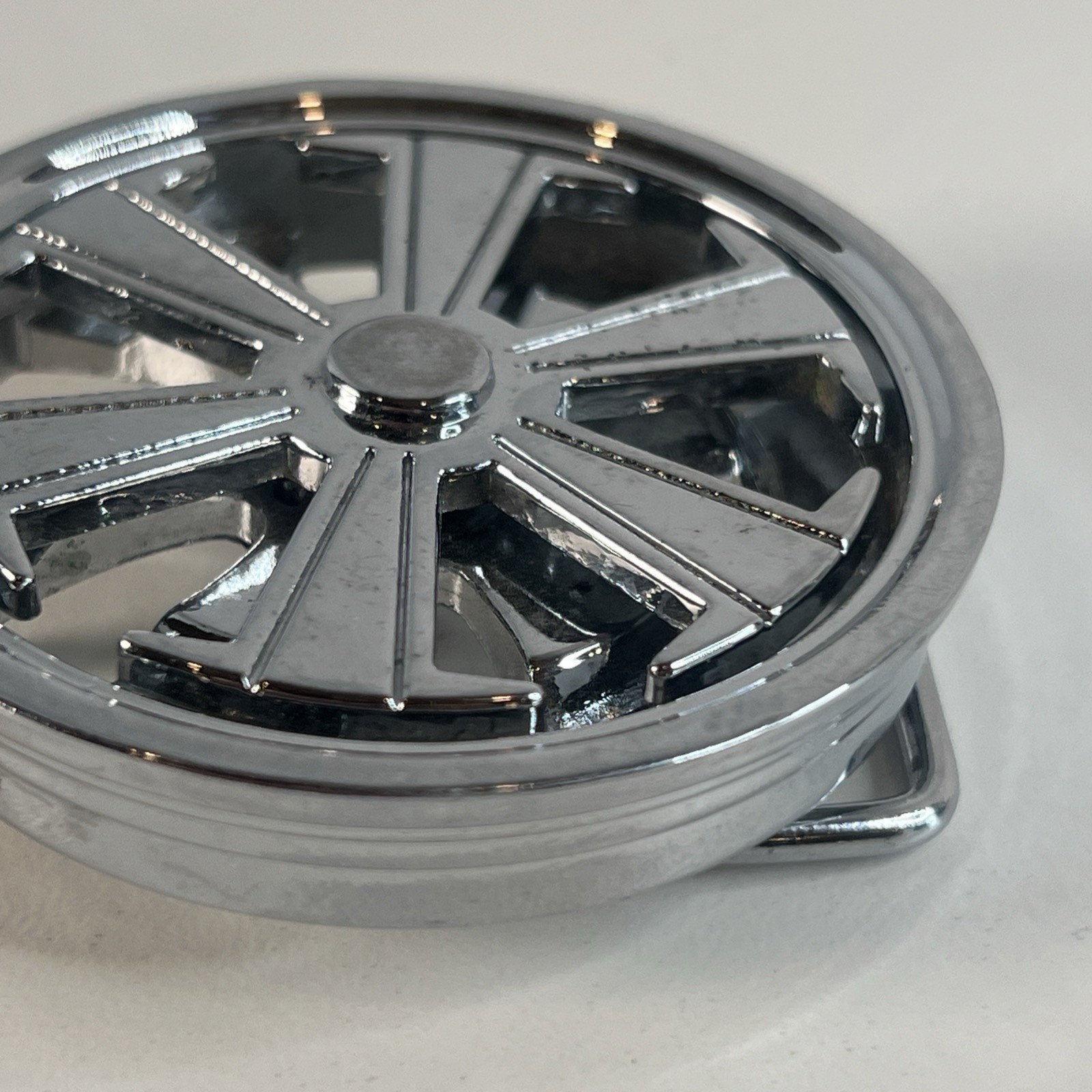 Spinner Belt Buckle Car Truck Rim Tire Spinning Motion West side CA