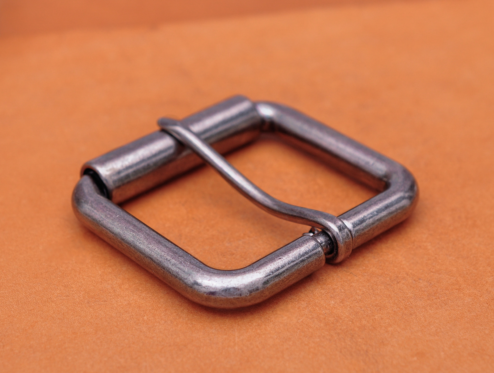 2&Prime; (51mm) Mens Roller Belt Buckle Heel Bar Leather Belt Buckles Antique Silver
