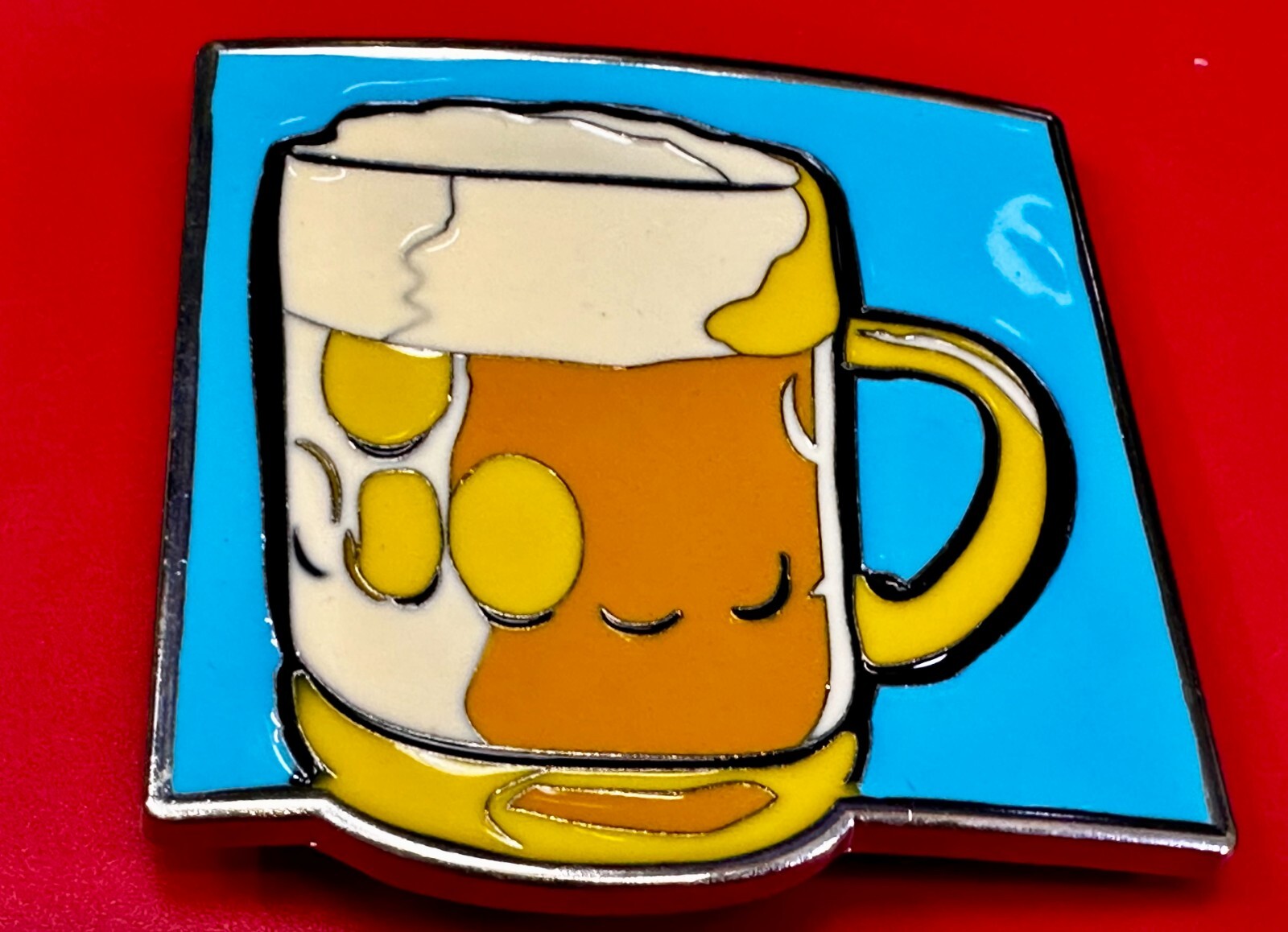 Drinking Glass Beer Mug Overflowing Beer Novelty Bar Gag Gift Belt Buckle