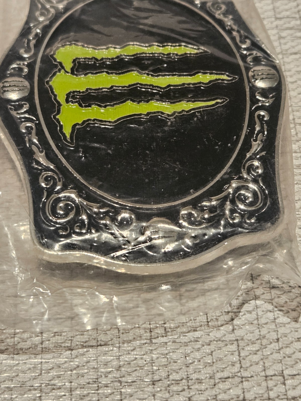B2 New In Sealed Packaging Monster Energy Drink Belt Buckle- 4 1/4&Prime; Wide Oval