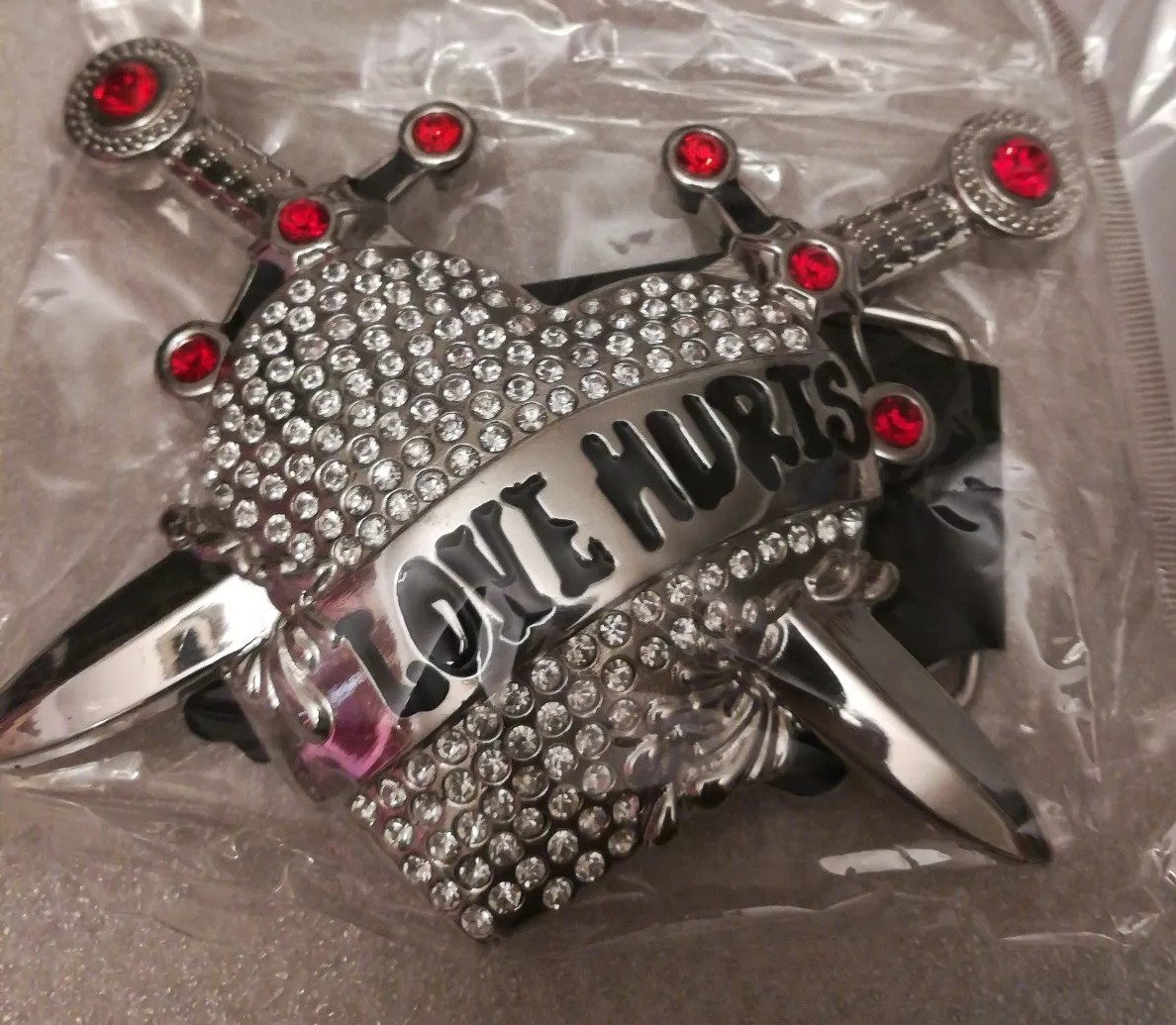 Love Hurts Heart Daggers Bling Red Silver Tone New Belt Buckle