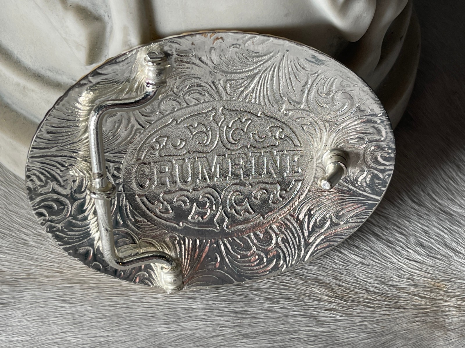 Crumrine Belt Buckle 3.75 x 3 in Horse Trio Oval Silver Engraved Gold 1.75