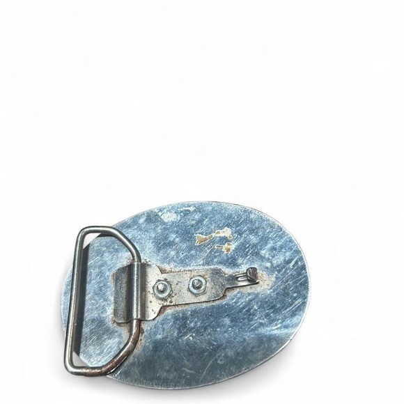 Vintage Silver tone belt buckle with blue enamel horse and horseshoe (xs1)