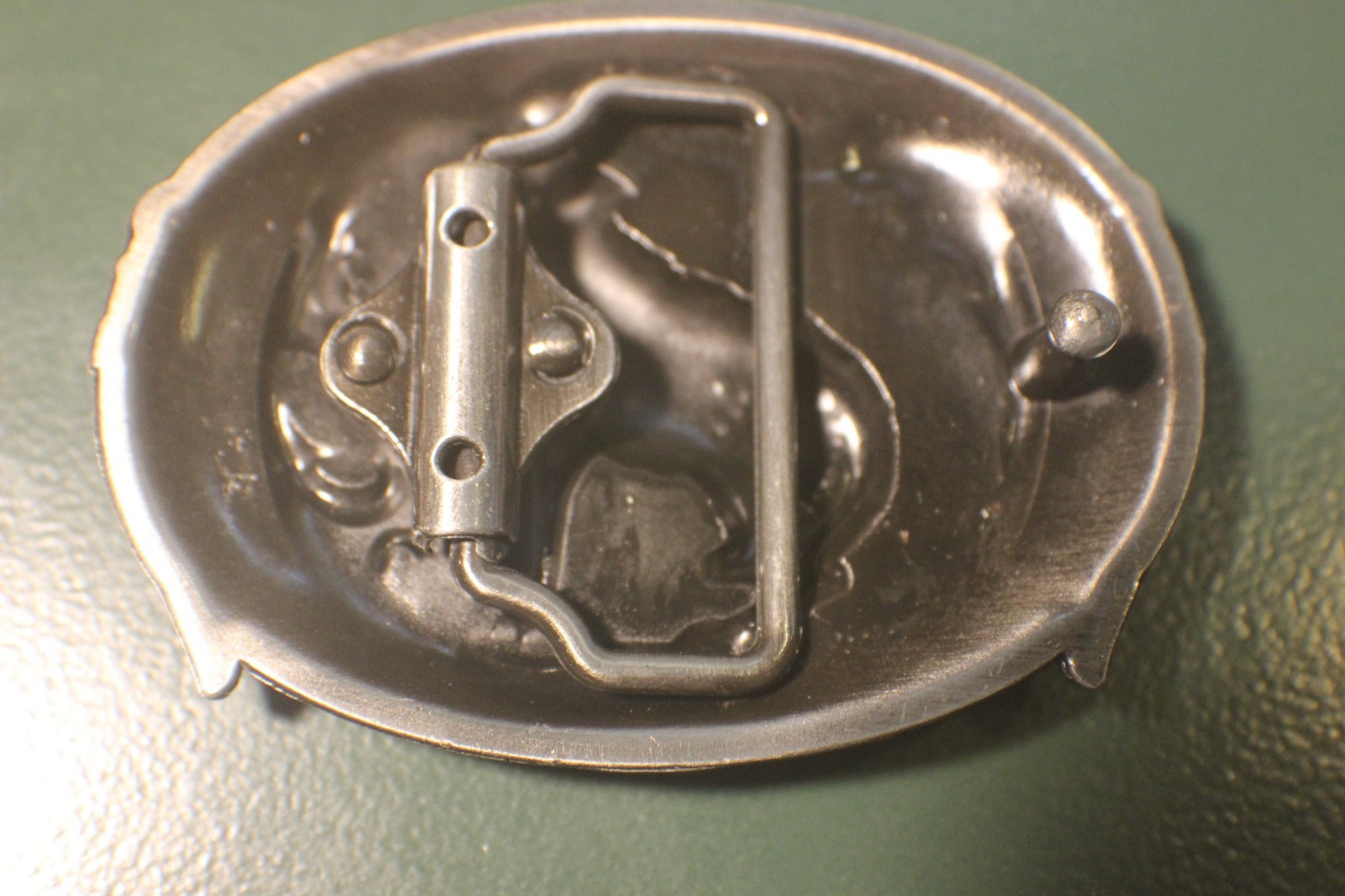 WOLF Howling antique silver dark blu color outdoors man hunting Beautiful buckle