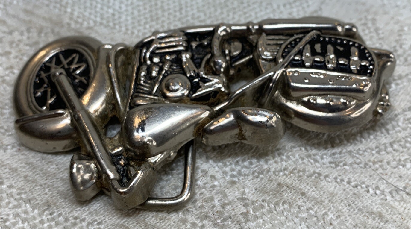 4&Prime; wide Figural Motorcycle W/ Saddle bag Silver color bikers belt buckle