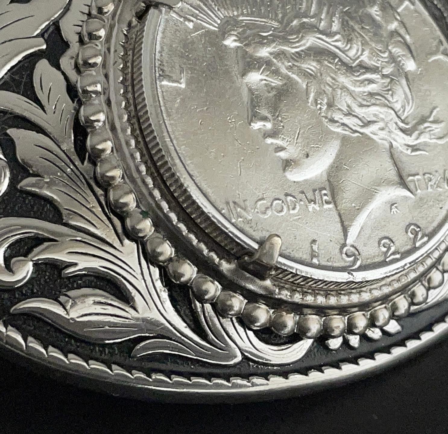 VINTAGE WESTERN BELT BUCKLE 1922 PEACE SILVER DOLLAR COIN COWBOY AMERICANA