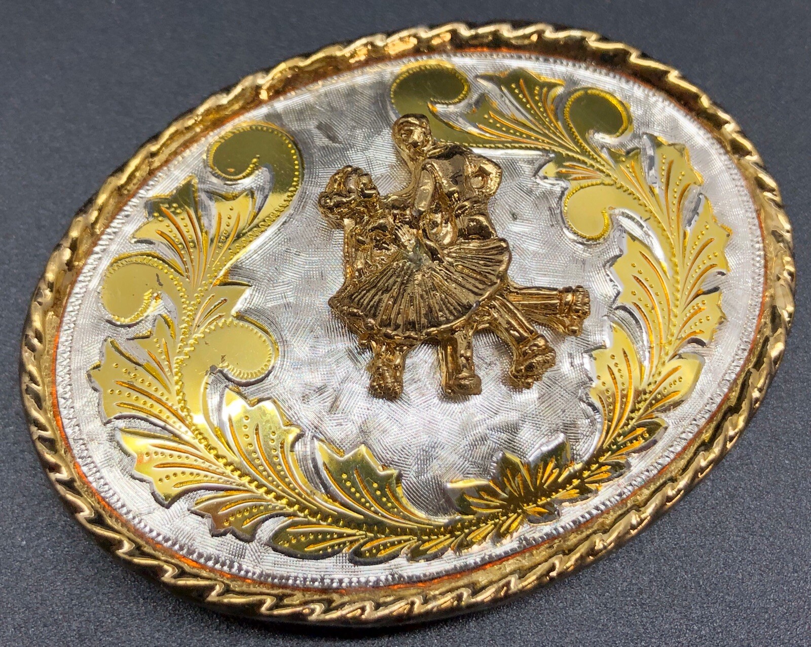 Women&rsquo;s W USA Square-Dancing Western 2-Tone Oval Belt Buckle (RF1072)